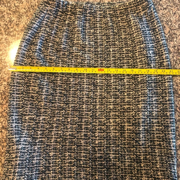 🔥St John Collection Knit Blazer & Matching Skirt - Picture 12 of 15